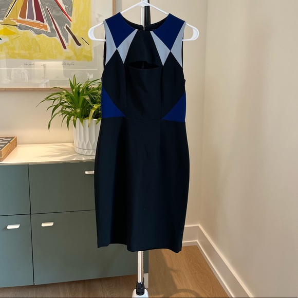 BCBG crepe dress sleeveless knee length sheath dress cutout - Picture 7 of 8